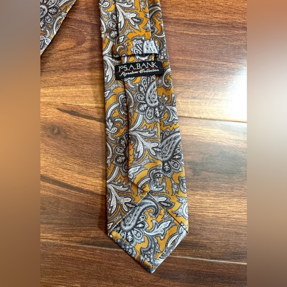 Jos. A. Bank Gold and Gray Paisley Silk Tie - Picture 2 of 10